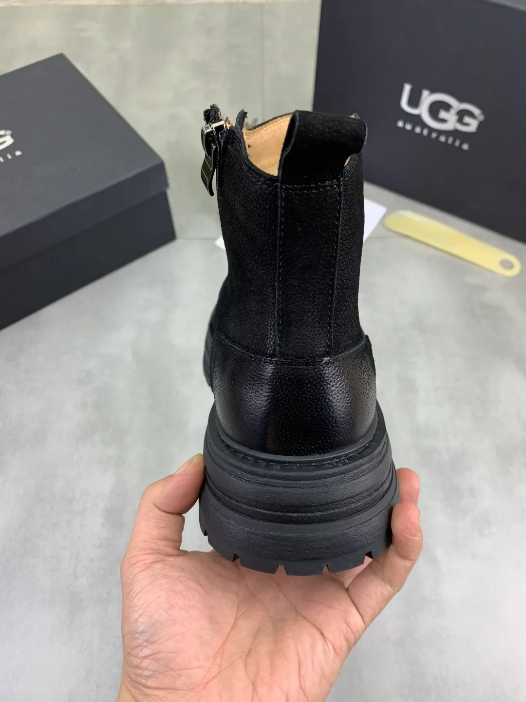 Men's men's shoes 💰P660 New arrival 🆕🆕🆕 IUGGI Men's British retro Martin boots Winter new men's outdoor hiking boots First layer of cowhide on the outside and wool on the inside Comfortable and warm Rubber sole sole Non-slip and firm Trendy and fashionable Casual and versatile Size: 38-44 (45 customized) Color: three colors